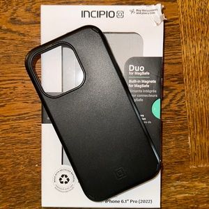 Incipio Black IPhone 14 case
